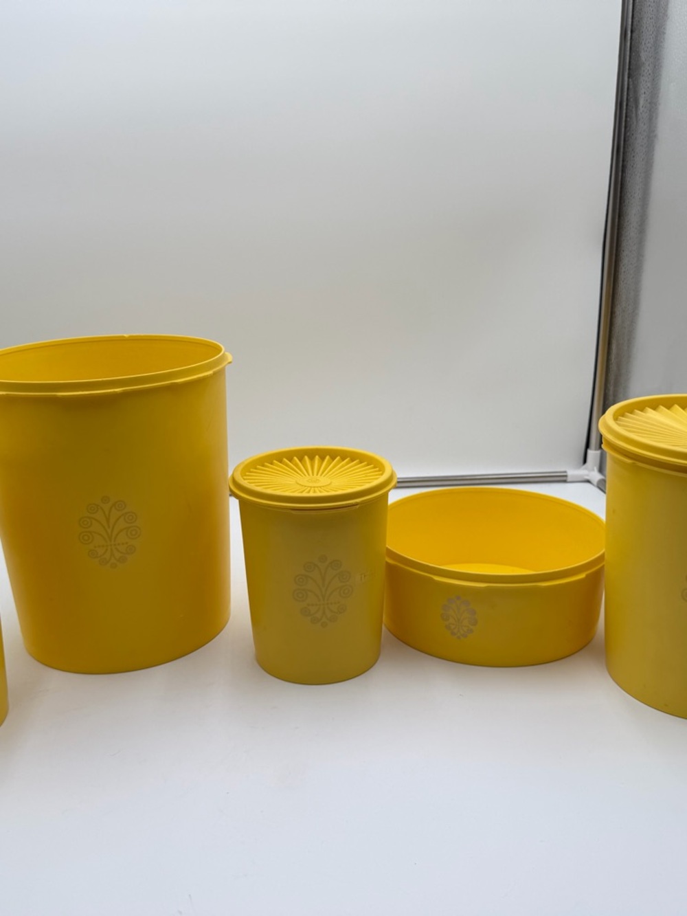 Vintage 1970s Tupperware Canister Set Yellow Starburst Lids 5pc Lot MCM